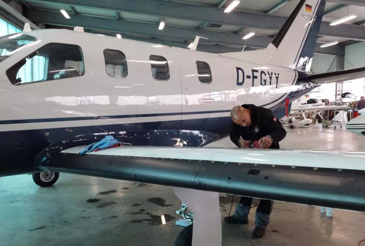 Flugzeug Aufbereitung in Koblenz