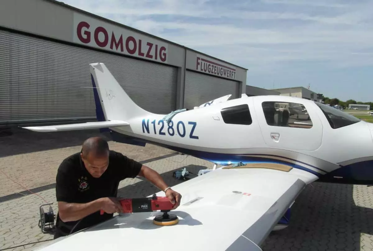 Flugzeug Aufbereitung in Koblenz